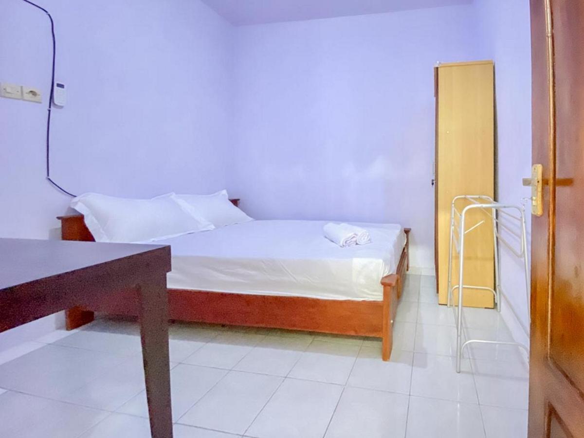 Griya Asri Syariah Mitra Reddoorz Hotel Rogojampi Eksteriør billede