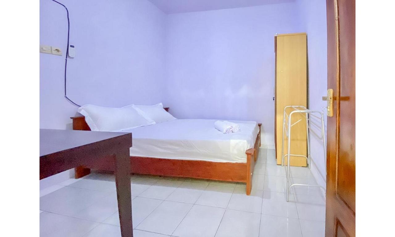 Griya Asri Syariah Mitra Reddoorz Hotel Rogojampi Eksteriør billede
